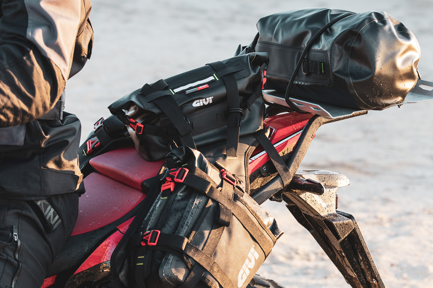 Givi New GRT717 Universal Waterproof tool bag 5 ltr.offroad Enduro motorcycles.